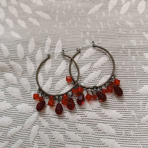Hoop earrings with red stones like new