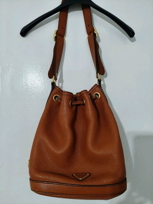 Prada Shoulder Bag used, orange leather with gold details