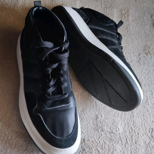 Men's shoes boot style like new, size 42, black