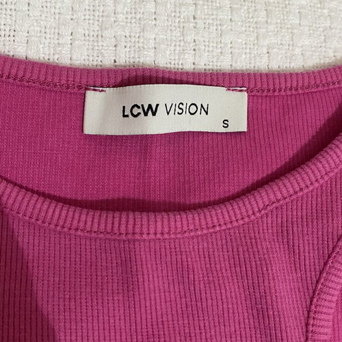 Fuchsia Top with Front Cutout Size S Like New
