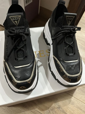 Guess sneakers with front wear, size 39, black