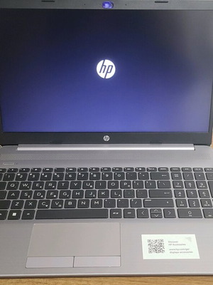 Laptop HP 255 G8 15.6" FHD σαν καινούργιο με AMD Athlon, 16GB RAM, 256GB SSD, Ελληνικό πληκτρολόγιο, χωρίς λειτουργικό