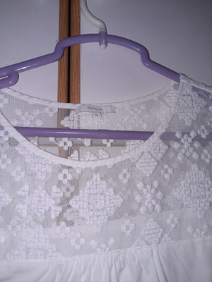 Cotton dress with lace, side pockets, off-white, like new