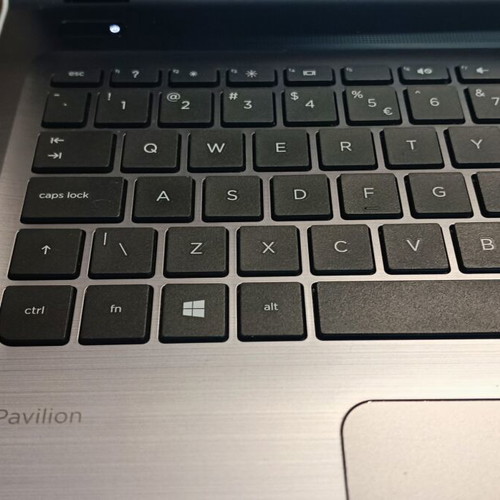 Laptop HP Pavilion 15.6" μεταχειρισμένο, AMD A8, 8GB RAM, 256GB SSD, R7 γραφικά