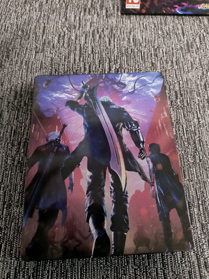 Devil May Cry 5 Steelbook PS4