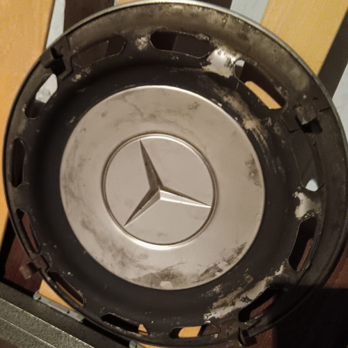 Metal collectible Mercedes w114 - w115 wheel hubcap used