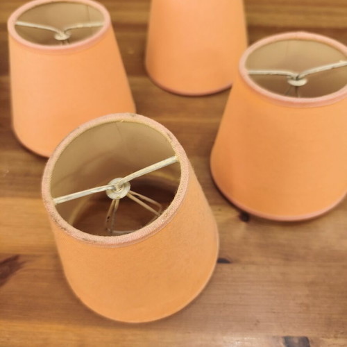 Set of 4 salmon lampshades for clip-on lighting