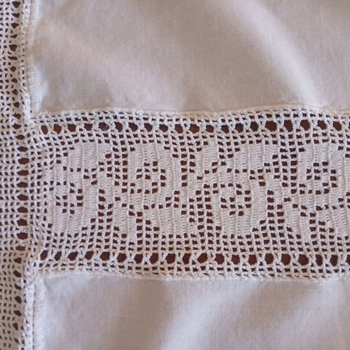 Handmade vintage table runner 60 years old, like new (122x40)