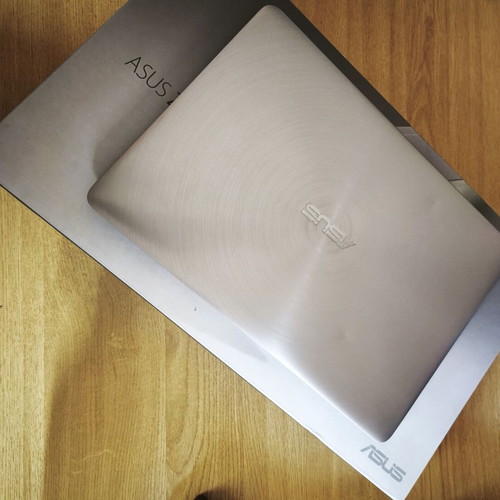 Asus ZenBook UX310 13.3" μεταχειρισμένο, i5, 8GB RAM, 512GB SSD, NVIDIA 940MX, Windows 11