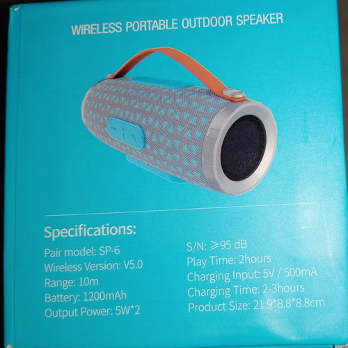 Celebrat SP-6 Portable Speaker like new
