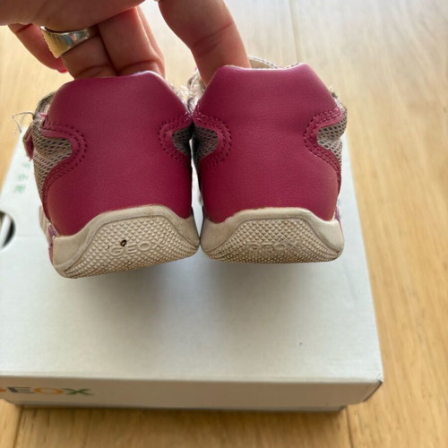 Geox baby shoes used with velcro No 20