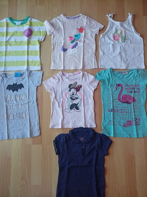 Girls' short-sleeve shirts used, size 3-4 years 98-104 cm