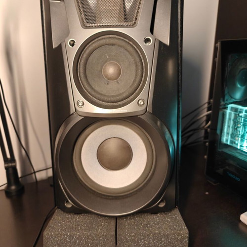 Technics sound system used, includes amplifier and equalizer