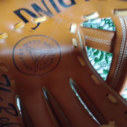 Spalding The Rebel leather baseball glove like new