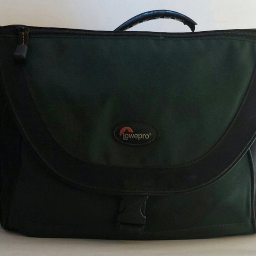 Lowepro Nova 5 AW camera bag used for DSLR and lenses