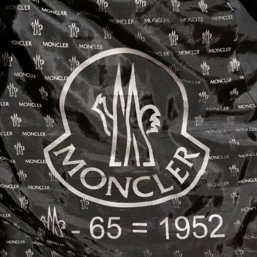 Moncler sleeveless jacket like new, blue, size M