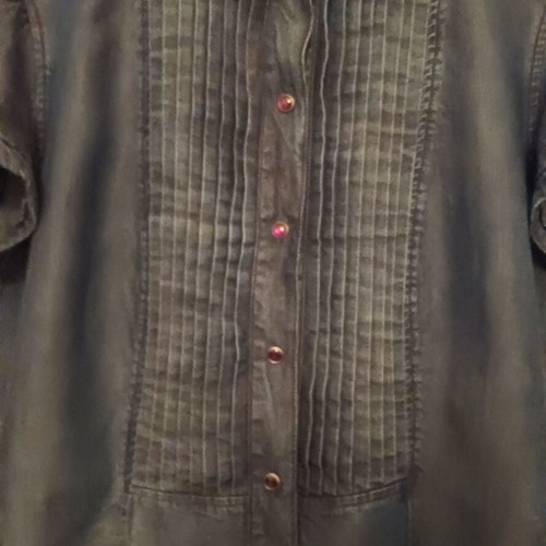 Sisley denim women's shirt like new with stud buttons and lilac-purple stone