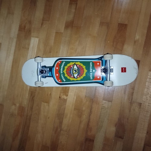 Chocolate skateboard, size 7.75