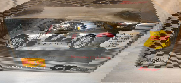 CAR metal MODELS 1:18