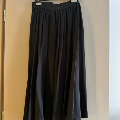 Gizia skirt new size M 38 black with side straps