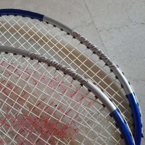 Set of 2 badminton rackets with ball like new