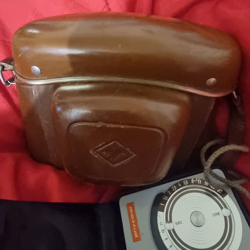 Vintage camera like new with light meter