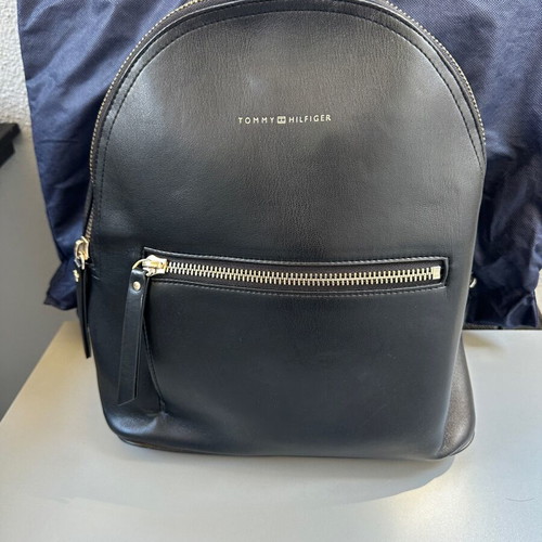 Tommy Hilfiger backpack like new, blue