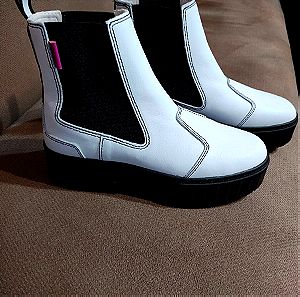 Νέα γυναικεία μπότες puma