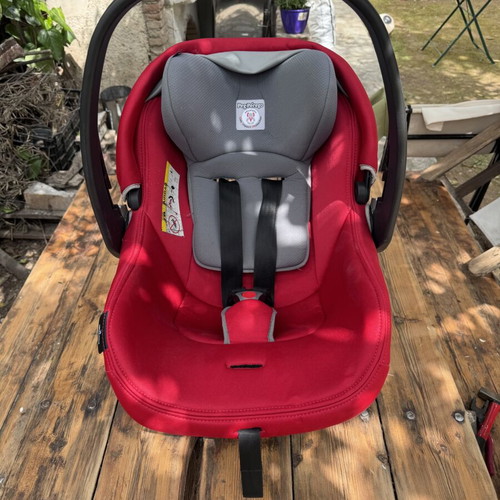 Peg Perego Primo Viaggio SL baby car seat like new