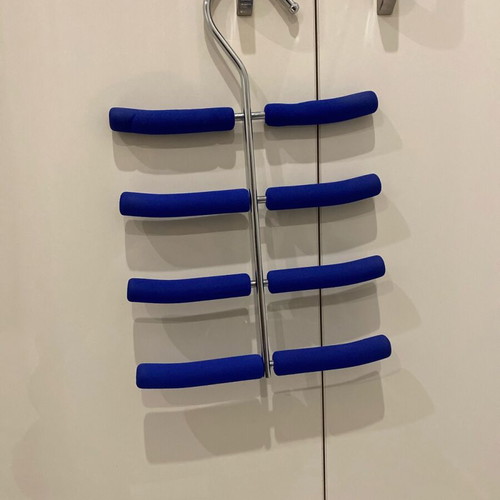 Tie hanger like new