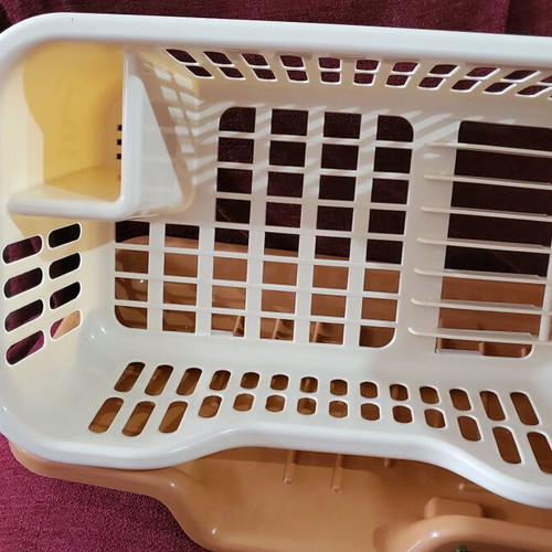 Dish rack new with side water drainage opening beige and brown