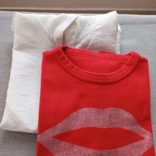 T-shirt with white sporty sleeveless vest gift set