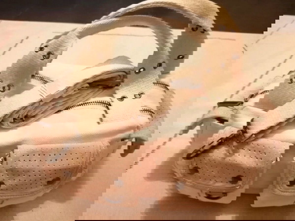 Τσάντα χειρός με λουράκι για να κρατιέται και στον ώμο  David Jones, καινουργια