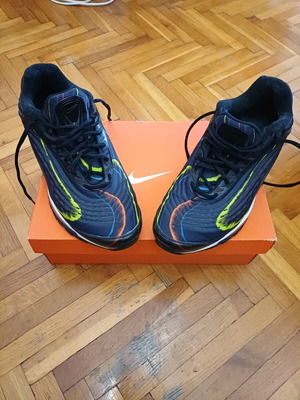 Nike Air Max 95 Essential like new, multicolor athletic shoes size 45.5