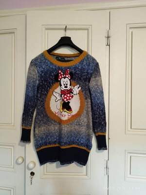 Minnie Mouse knitted sweater like new, size L, cotton blend with yellow details