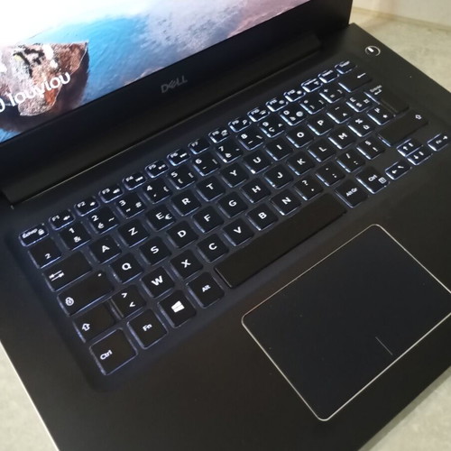 Dell Vostro 5471 14" laptop like new, Intel i5-8250U, AMD Radeon 530, 8GB RAM, 240GB SSD