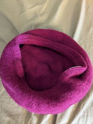 Beret used, red, size L