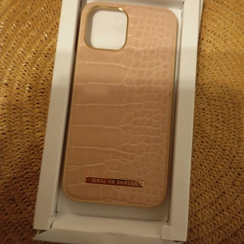 iPhone 12 case new, rose color