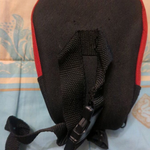 Bicycle bag unused with central pocket and extension