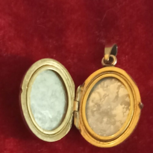 Roller gold filled vintage pendant used, engraved photo holder