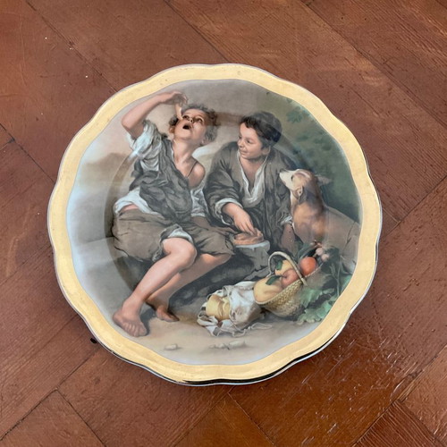 Collectible plate Murillo the beggar boys with minor scratches on gold