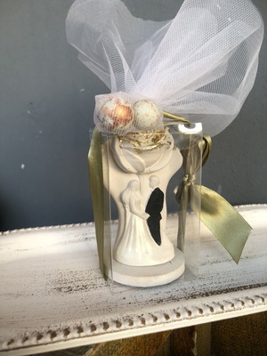 Handmade Wedding Favor with Couple and Rose, Luxury Gypsum Creation