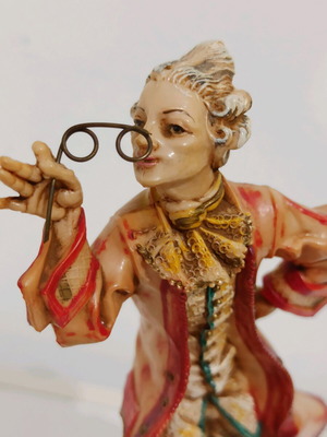 Italian decorative figures like new with Carrara marble base