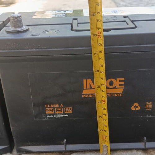 100A car batteries like new, single unit