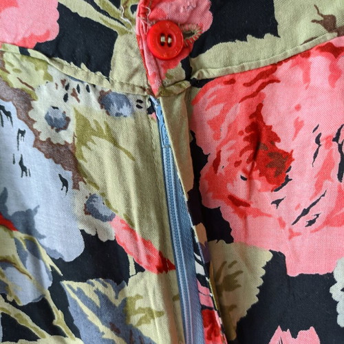 Floral fabric capri pants used, spring/summer, size XS