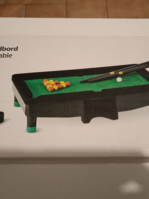 Pool table board game new with dimensions 14.5 x 25 cm