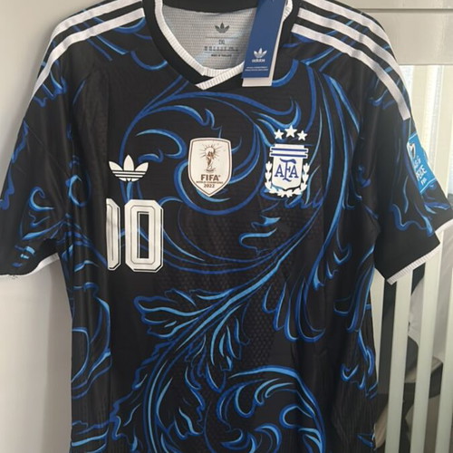 Argentina Messi Adidas jersey like new, size XXL, World Cup 2026