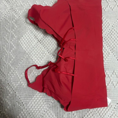 Bra/top M/L like new, red