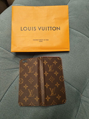 Luis Vuitton case for iPhone 7 and 8 like new