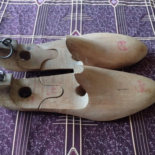 Traditional Leather Tsarouhia Set with Wooden Shoe Trees used, size 41